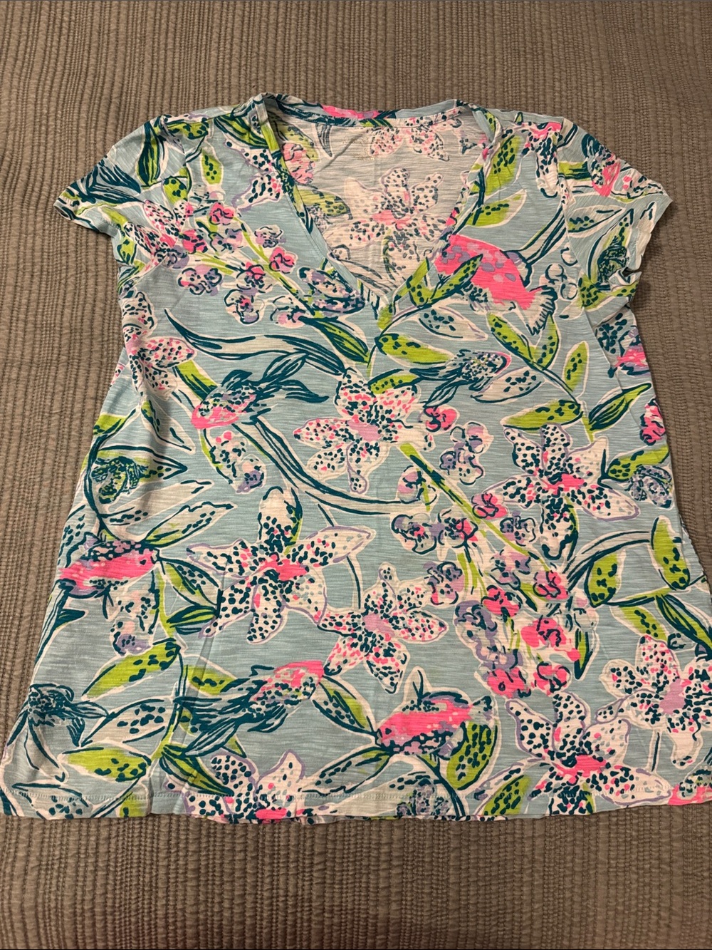 Lilly Pulitzer Floral V-Neck Short Sleeve Top in Light Blue, Pink, Green